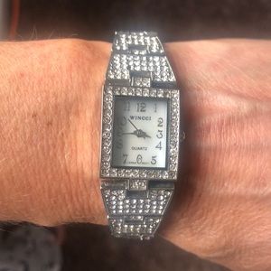 💲 Vintage Crystal and White Gold Tone watch